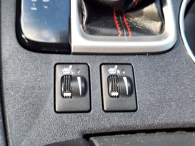 Photo of 2019 Blizzard Pearl Toyota Highlander