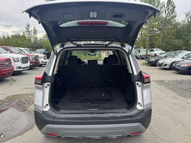 Photo of 2023 Brilliant Silver Metallic Nissan Rogue