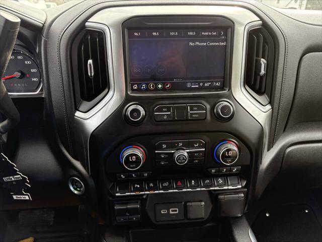 Photo of 2021 White Chevrolet Silverado 1500