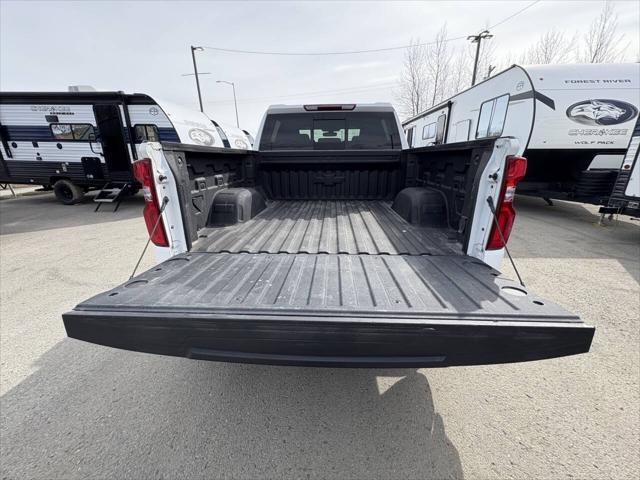 Photo of 2021 White Chevrolet Silverado 1500