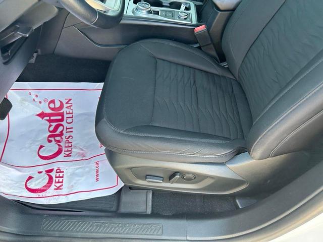 Photo of 2021 Oxford White Ford Explorer