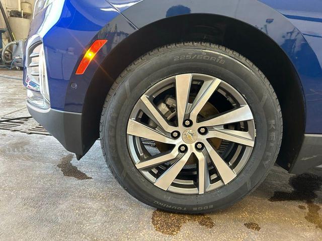 Photo of 2022 Blue Glow Metallic Chevrolet Equinox