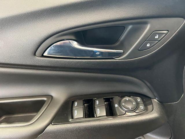 Photo of 2022 Blue Glow Metallic Chevrolet Equinox