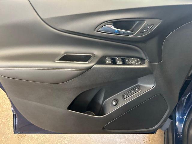 Photo of 2022 Blue Glow Metallic Chevrolet Equinox