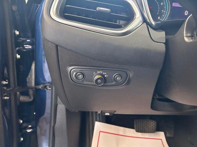 Photo of 2022 Blue Glow Metallic Chevrolet Equinox