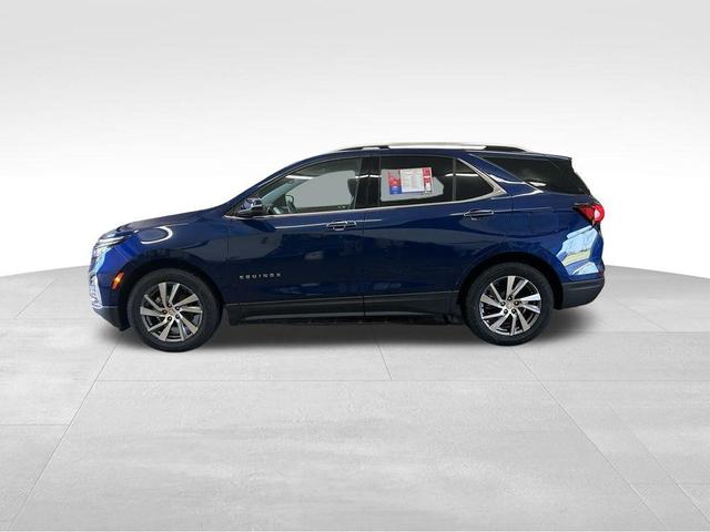 Photo of 2022 Blue Glow Metallic Chevrolet Equinox