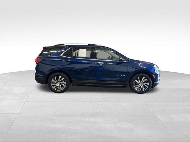 Photo of 2022 Blue Glow Metallic Chevrolet Equinox