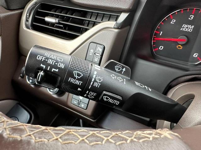 Photo of 2015 Tan GMC Yukon XL