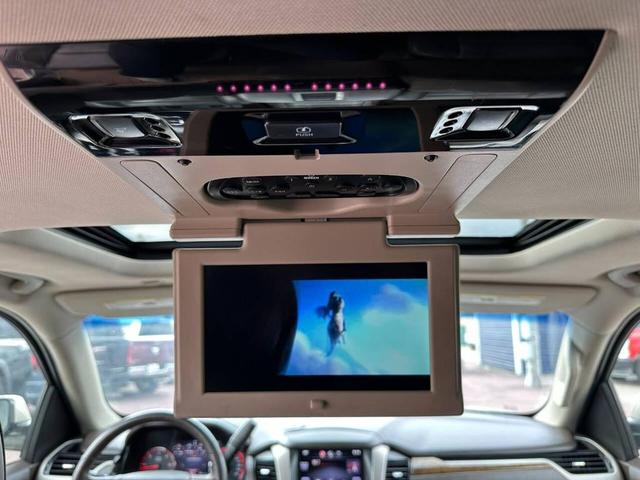 Photo of 2015 Tan GMC Yukon XL