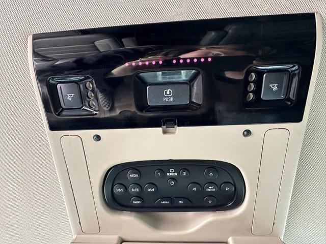 Photo of 2015 Tan GMC Yukon XL