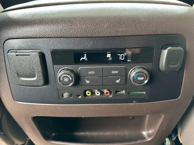 Photo of 2015 Tan GMC Yukon XL