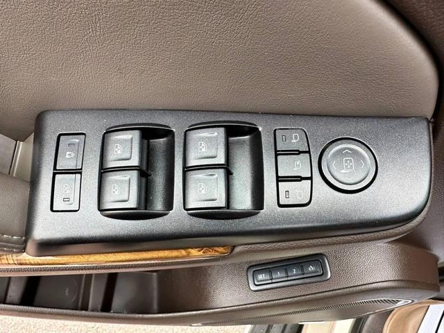 Photo of 2015 Tan GMC Yukon XL