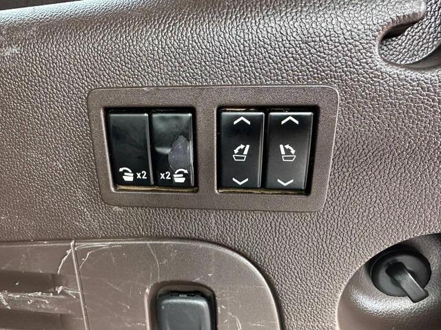 Photo of 2015 Tan GMC Yukon XL