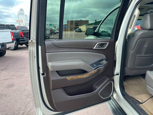 Photo of 2015 Tan GMC Yukon XL