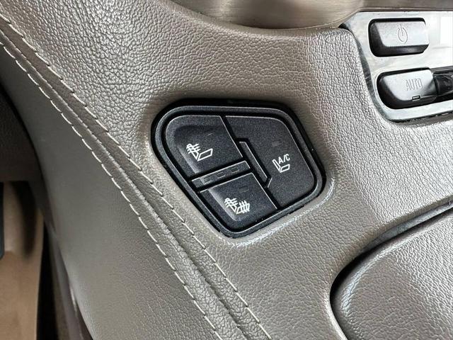 Photo of 2015 Tan GMC Yukon XL