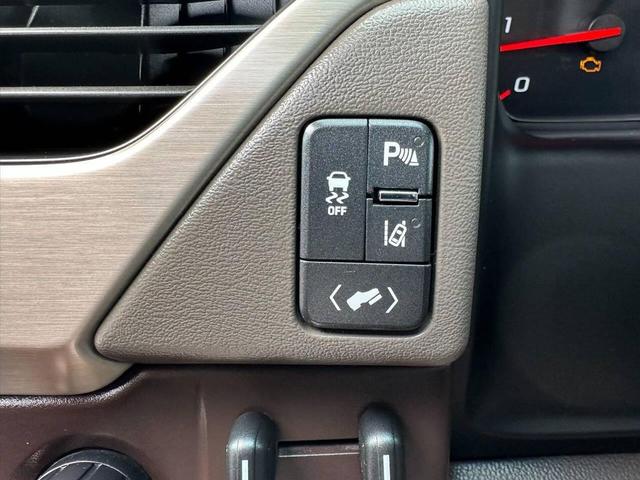 Photo of 2015 Tan GMC Yukon XL