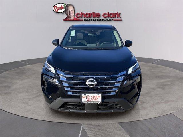 Photo of 2025 Black Nissan Rogue