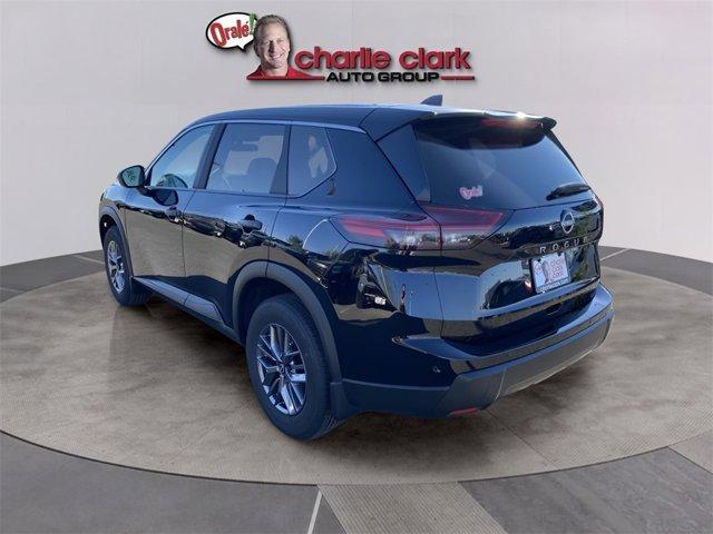 Photo of 2025 Black Nissan Rogue