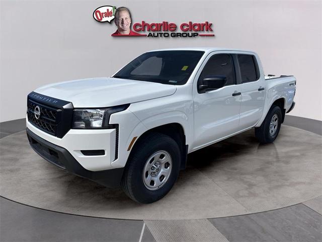 Photo of 2024 Glacier White Nissan Frontier