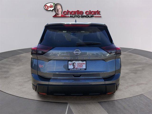 Photo of 2026 Gun Metallic Nissan Rogue