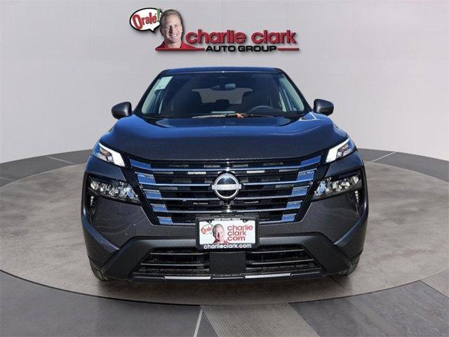 Photo of 2026 Gun Metallic Nissan Rogue