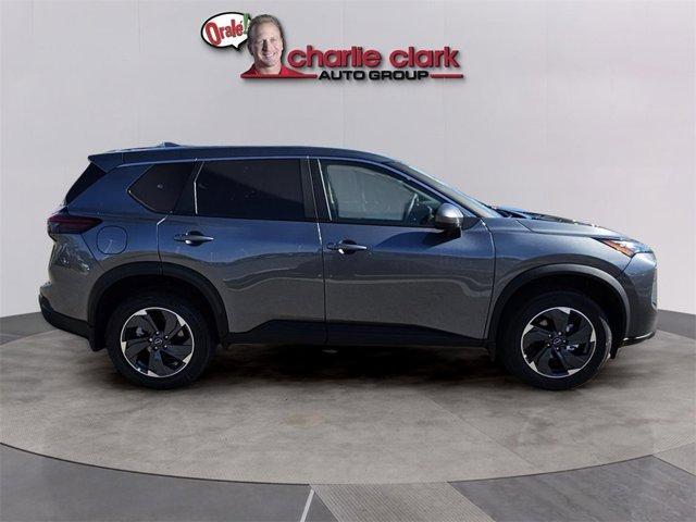 Photo of 2026 Gun Metallic Nissan Rogue