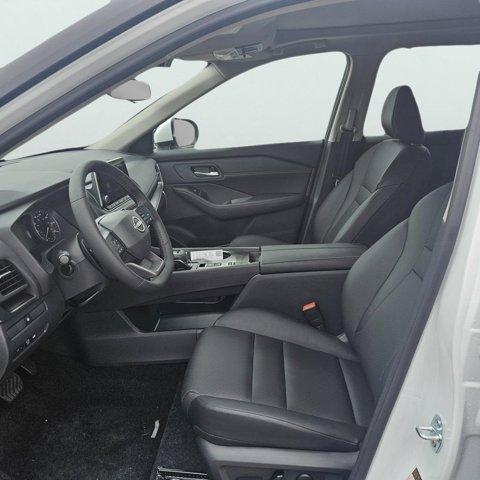 Photo of 2026 Everest White P Nissan Rogue