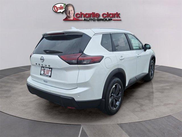 Photo of 2026 Everest White P Nissan Rogue