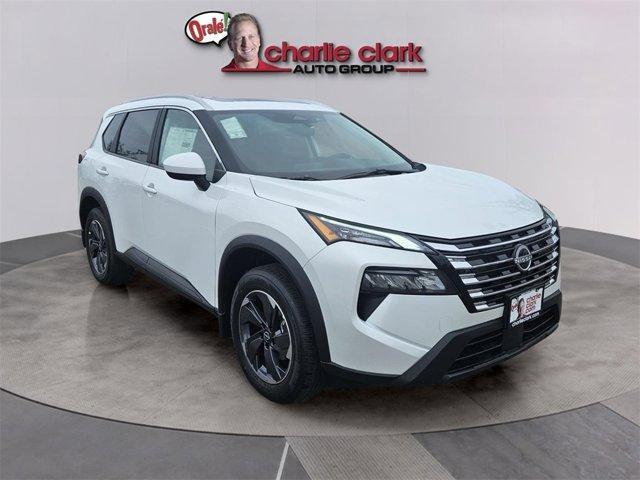 Photo of 2026 Everest White P Nissan Rogue