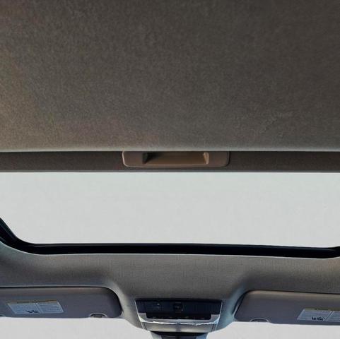 Photo of 2025 2t Gry Blk Roof Nissan Sentra