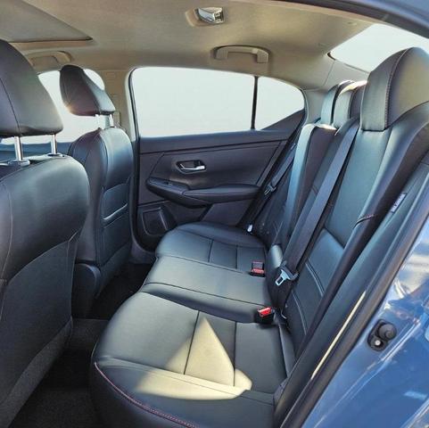Photo of 2025 2t Gry Blk Roof Nissan Sentra