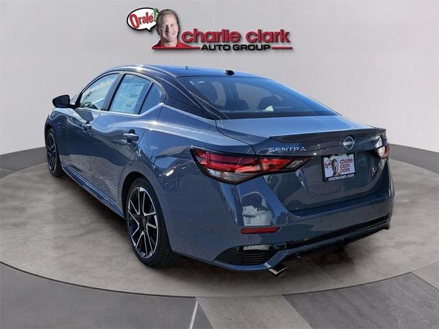 Photo of 2025 2t Gry Blk Roof Nissan Sentra