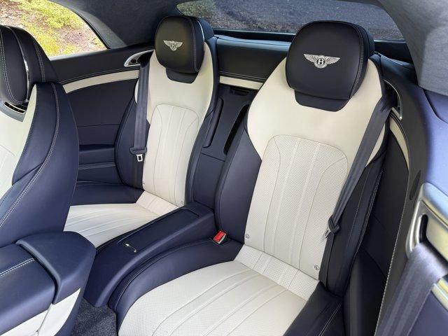 Photo of 2023 Glacier White Bentley Continental GT