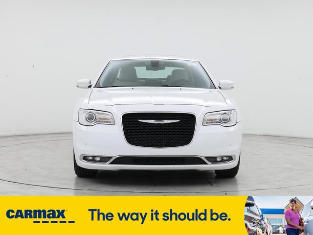 Photo of 2021 White Chrysler 300