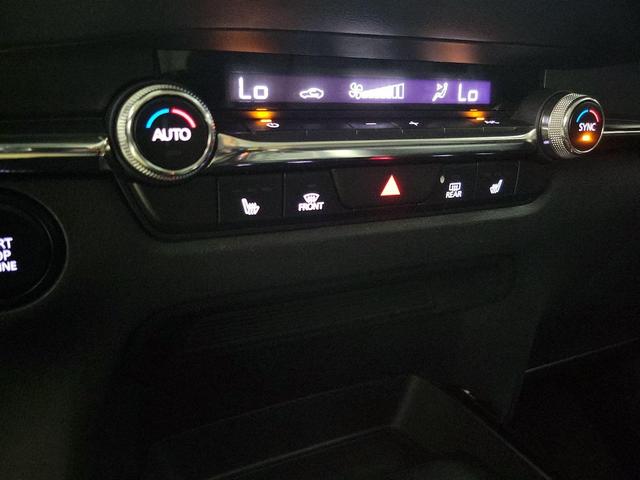 Photo of 2022 White Mazda CX-30