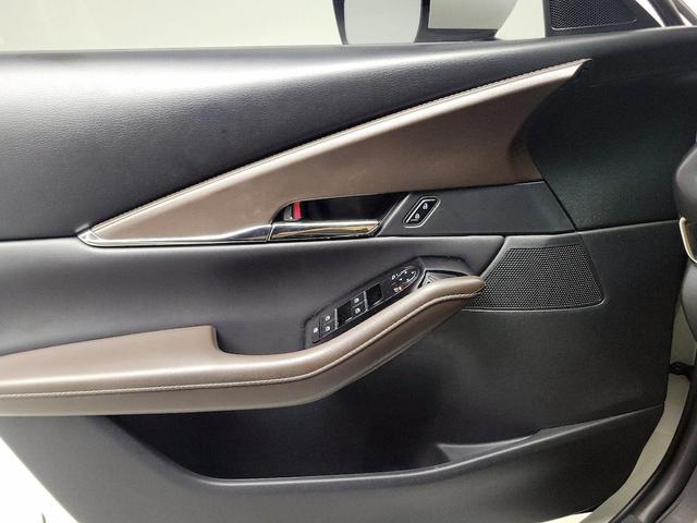 Photo of 2022 White Mazda CX-30