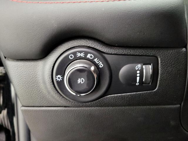 Photo of 2023 Black Dodge Durango
