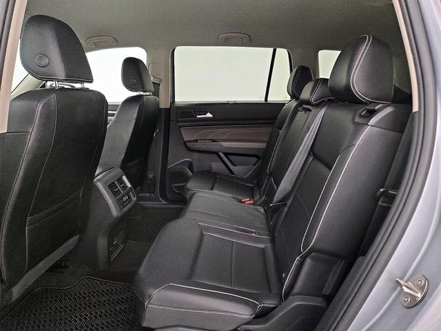 Photo of 2022 Silver Volkswagen Atlas
