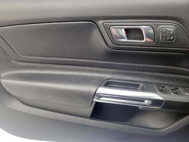 Photo of 2020 Black Ford Mustang