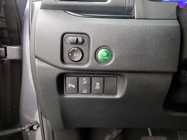 Photo of 2020 Gray Honda Pilot