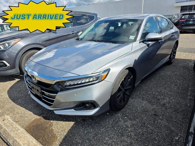 Photo of 2021 Lunar Silver Metallic Honda Accord