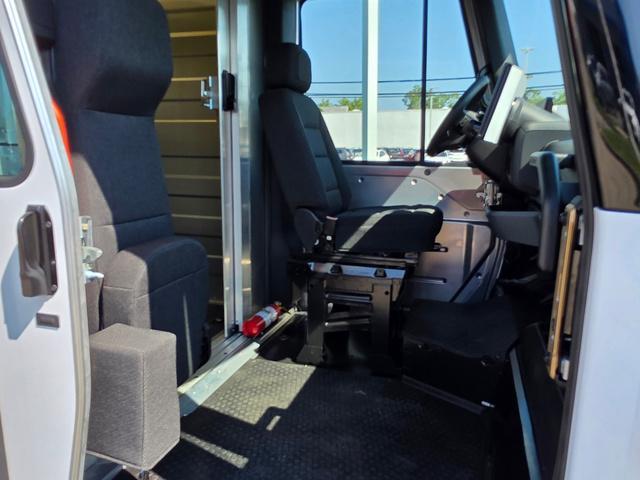 Photo of 2025 Oyster White Chevrolet BrightDrop 600