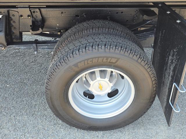 Photo of 2025 Summit White Chevrolet Silverado 3500