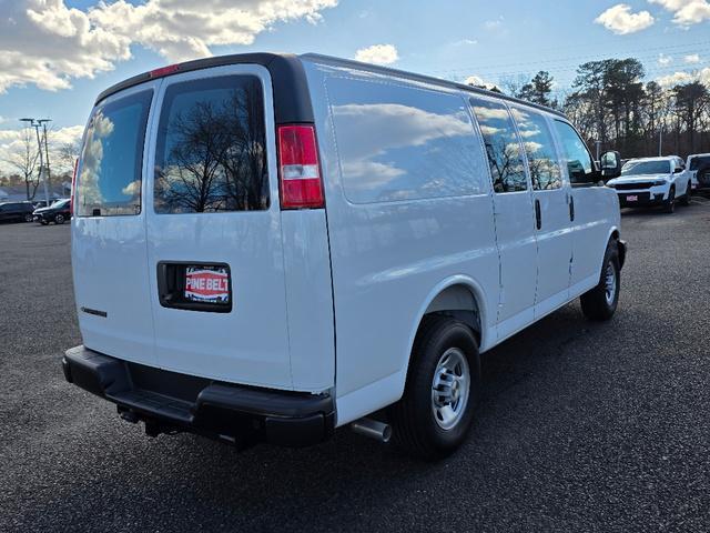 Photo of 2025 Summit White Chevrolet Express 2500