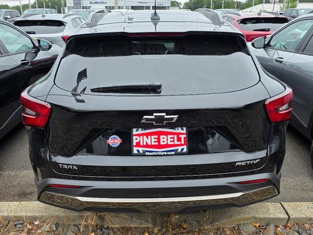 Photo of 2025 Mosaic Black Metallic Chevrolet Trax