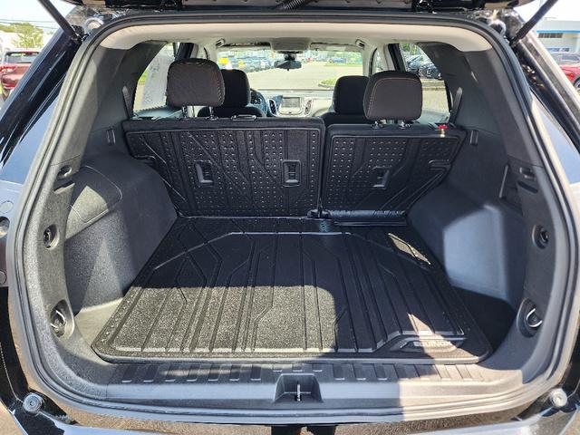 Photo of 2023 Mosaic Black Metallic Chevrolet Equinox