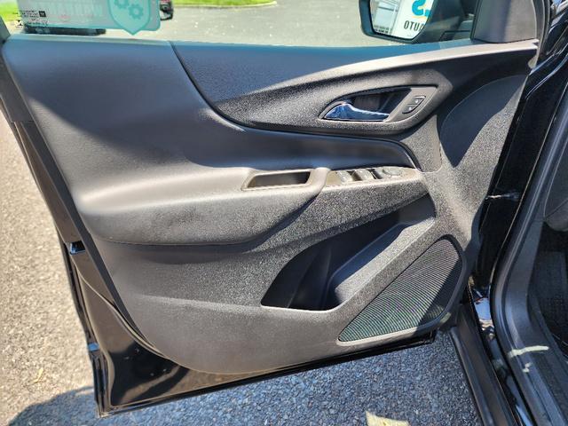 Photo of 2023 Mosaic Black Metallic Chevrolet Equinox