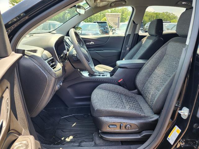 Photo of 2023 Mosaic Black Metallic Chevrolet Equinox
