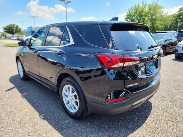 Photo of 2023 Mosaic Black Metallic Chevrolet Equinox