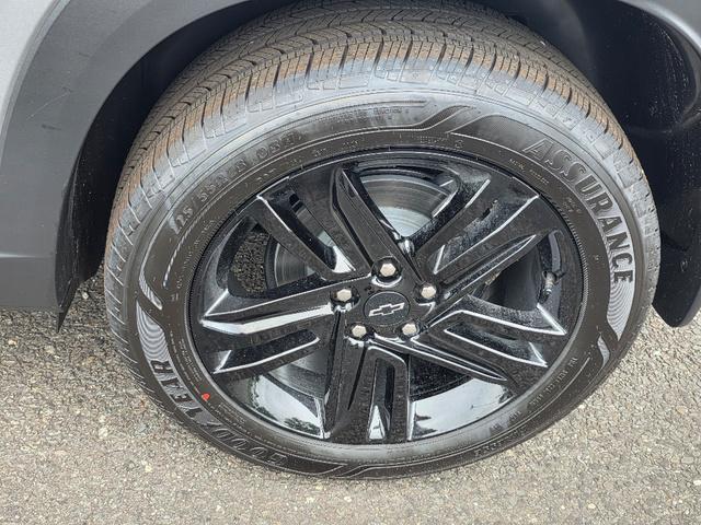 Photo of 2025 Sterling Gray Metallic Chevrolet Trax